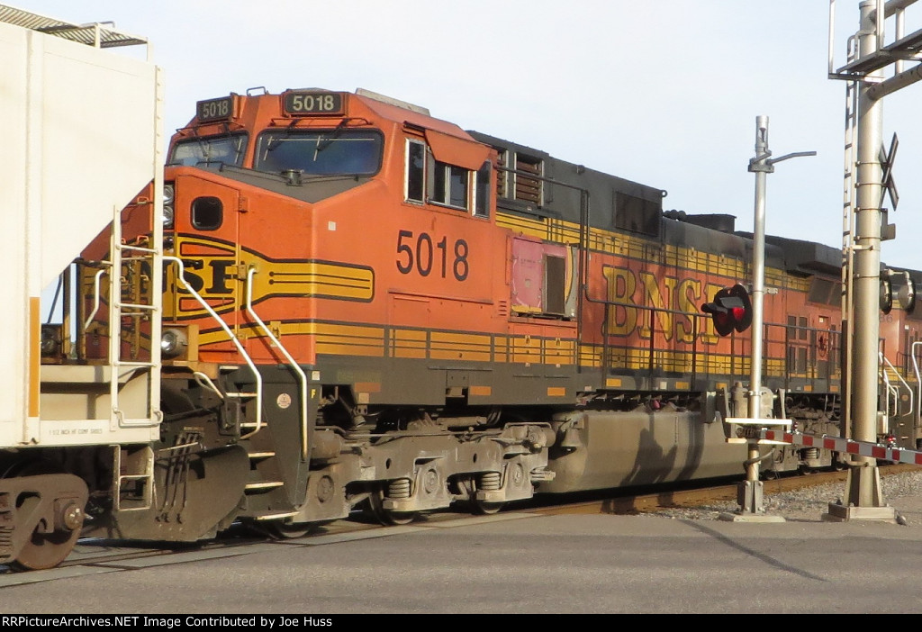 BNSF 5018